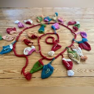Advent Calendar Garland Garnet Hill Mittens & Hats 100% Wool